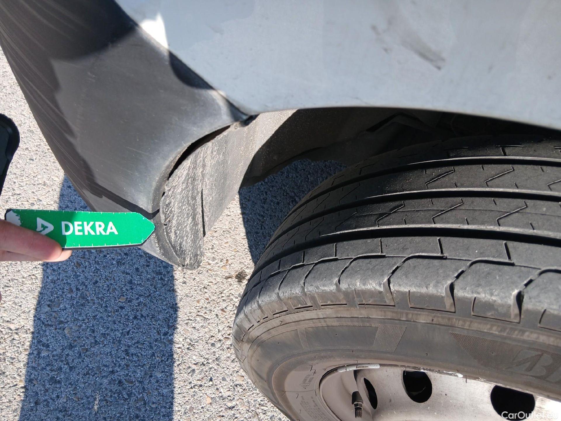  Peugeot  Boxer PEUGEOT  / 2014 / 4P / combi Combi 5/9 333 L2H2 BHDI 103kW(140CV) S&S #18