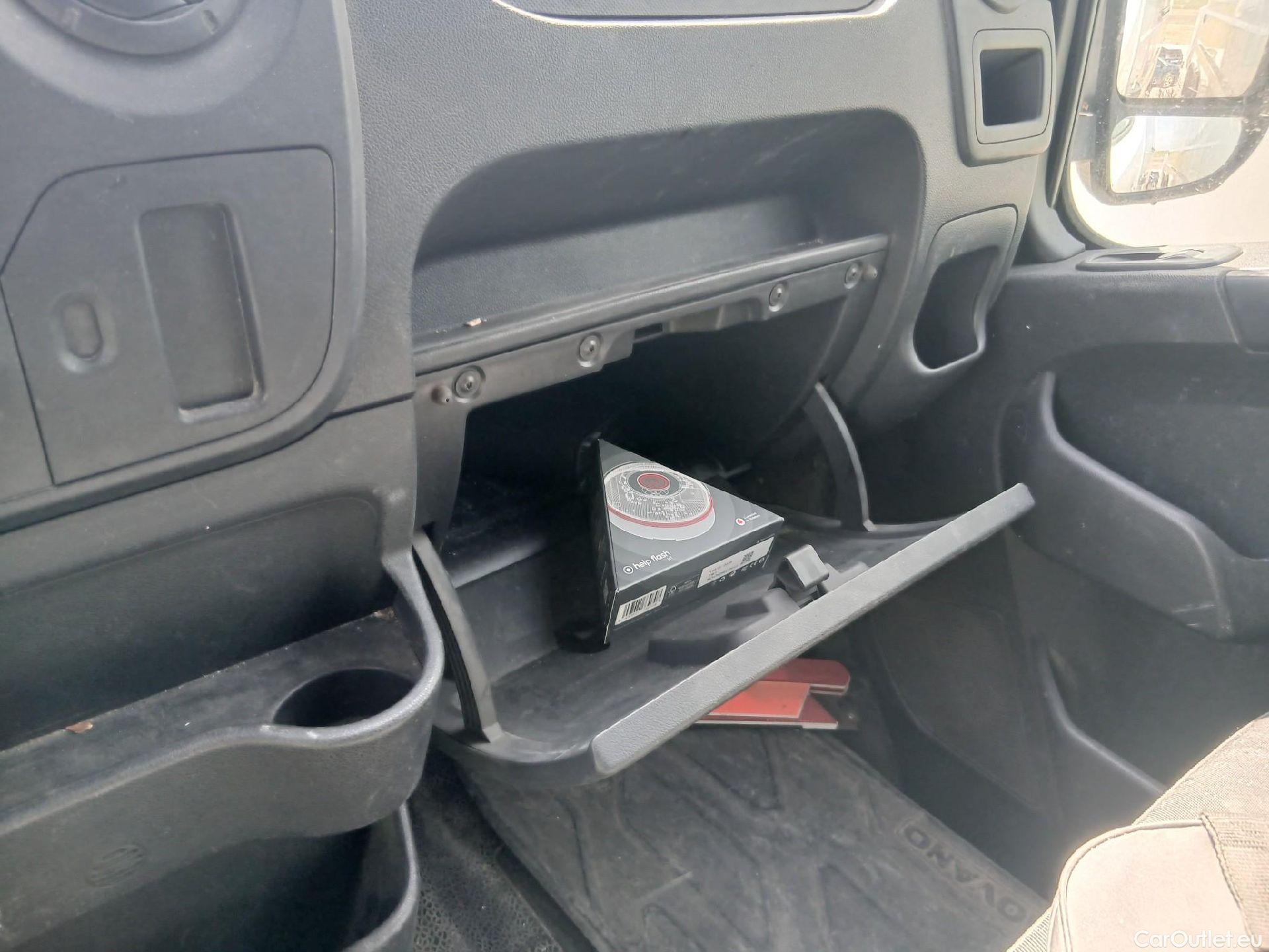  Opel  Movano OPEL  / 2010 / 4P / furgón 2.3 CDTI 96kW (130CV) L3 H3 F 3.5t #2