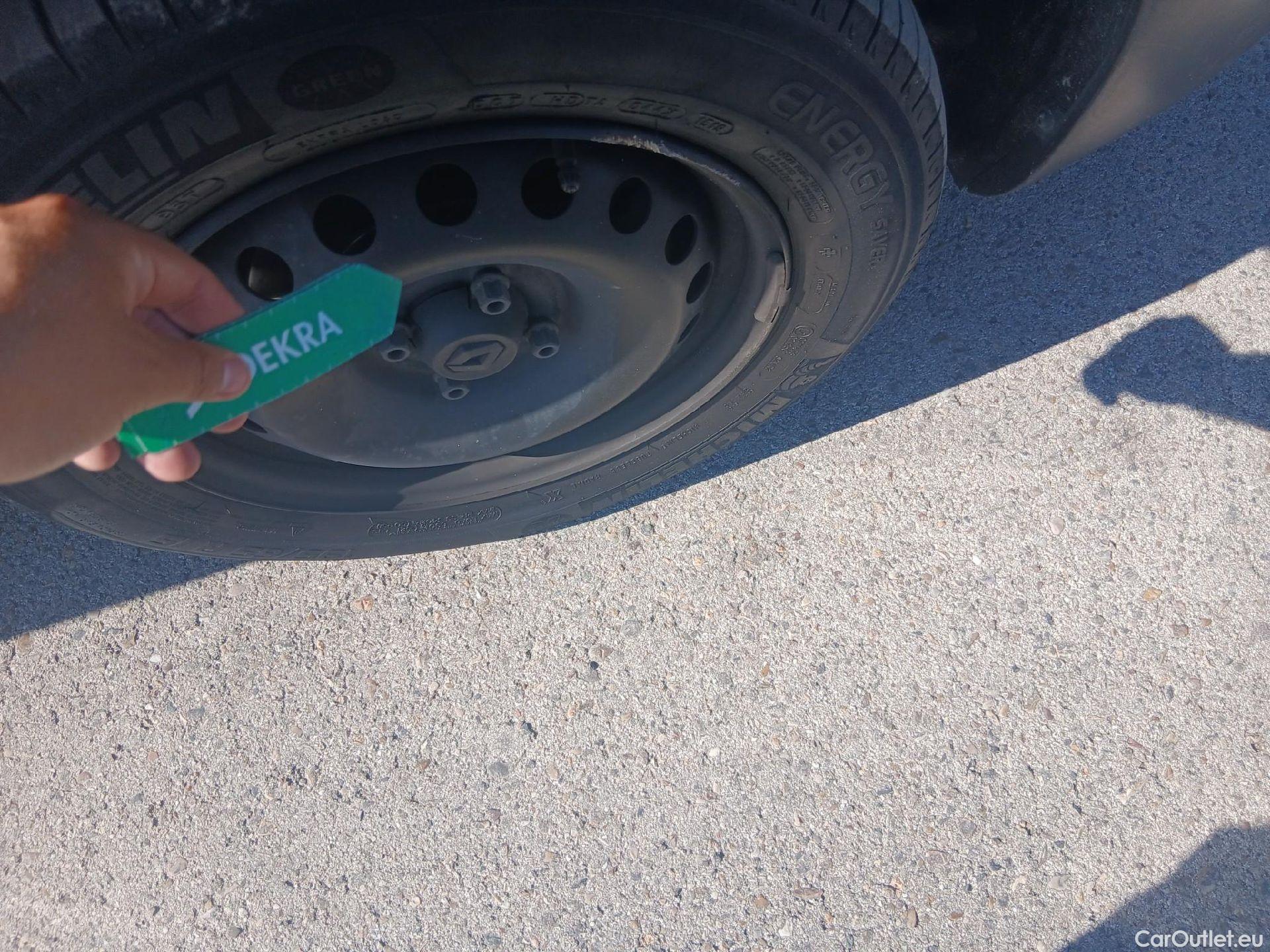  Renault  Kangoo RENAULT  Furgón/2013/3P/furgón derivado de turismo Profesional dCi 55 kW (75 CV) #42