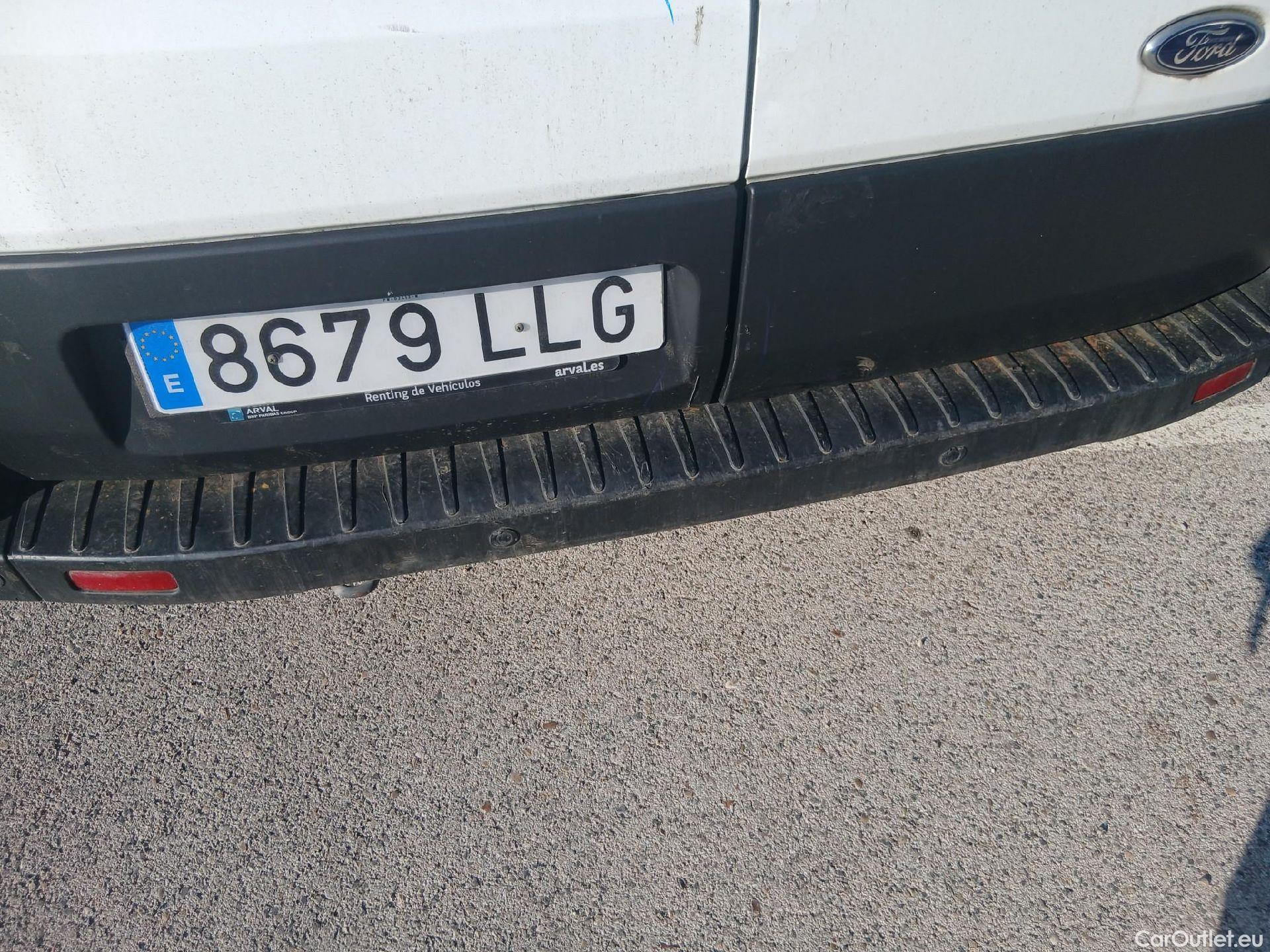  Ford  Transit FORD  / 2013 / 4P / furgón 310 96kW L2H2 Van Trend FWD #18