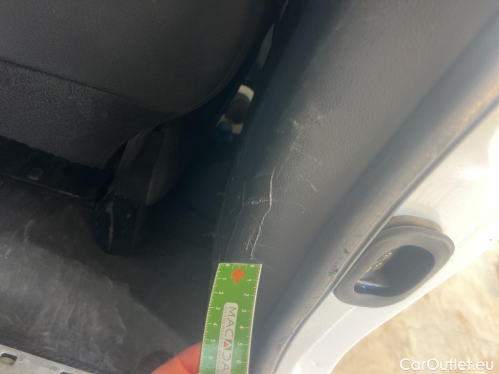  Renault  Trafic RENAULT  / 2021 / 4P / combi Mixto N1 5/6 Largo Energy Blue dCi 110kW #24