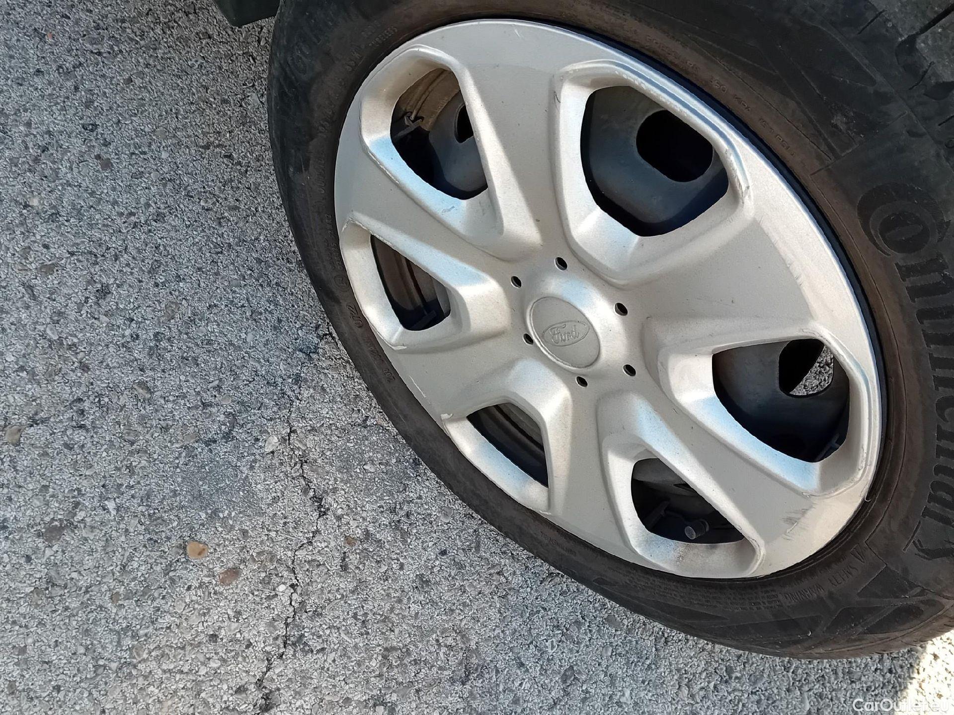  Ford  Transit FORD  Courier/2014/4P/furgón der.turis Van 1.5 TDCi 56kW Trend #32