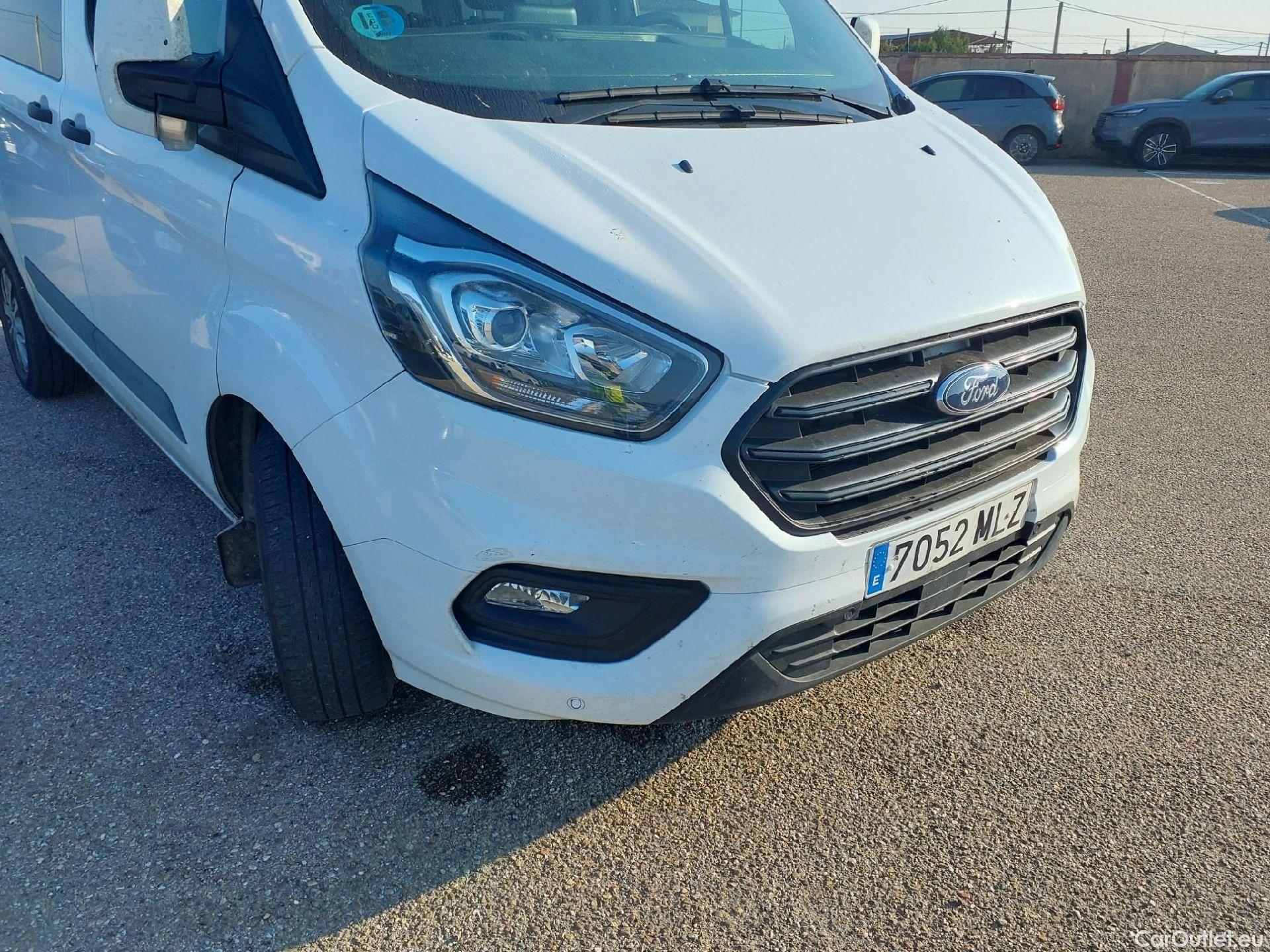  Ford  Transit  Custom Combi / Tourneo Custom 320 L1 Trend 2.0 Ecoblue 150CV MT6 E6d #18