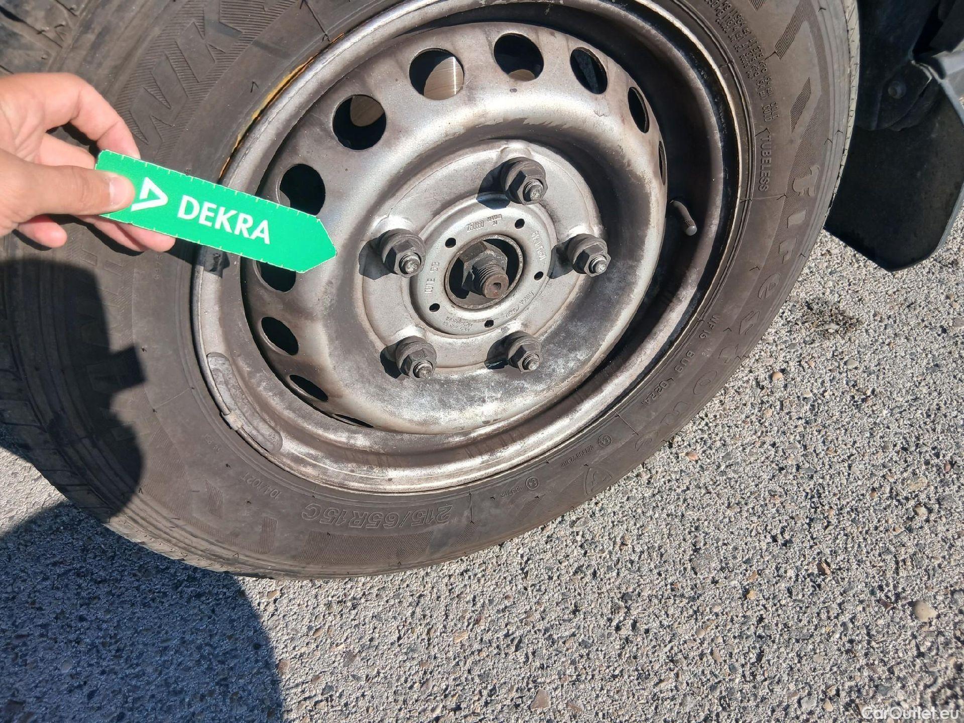  Ford  Transit FORD  / 2013 / 4P / furgón 310 96kW L2H2 Van Trend FWD #6