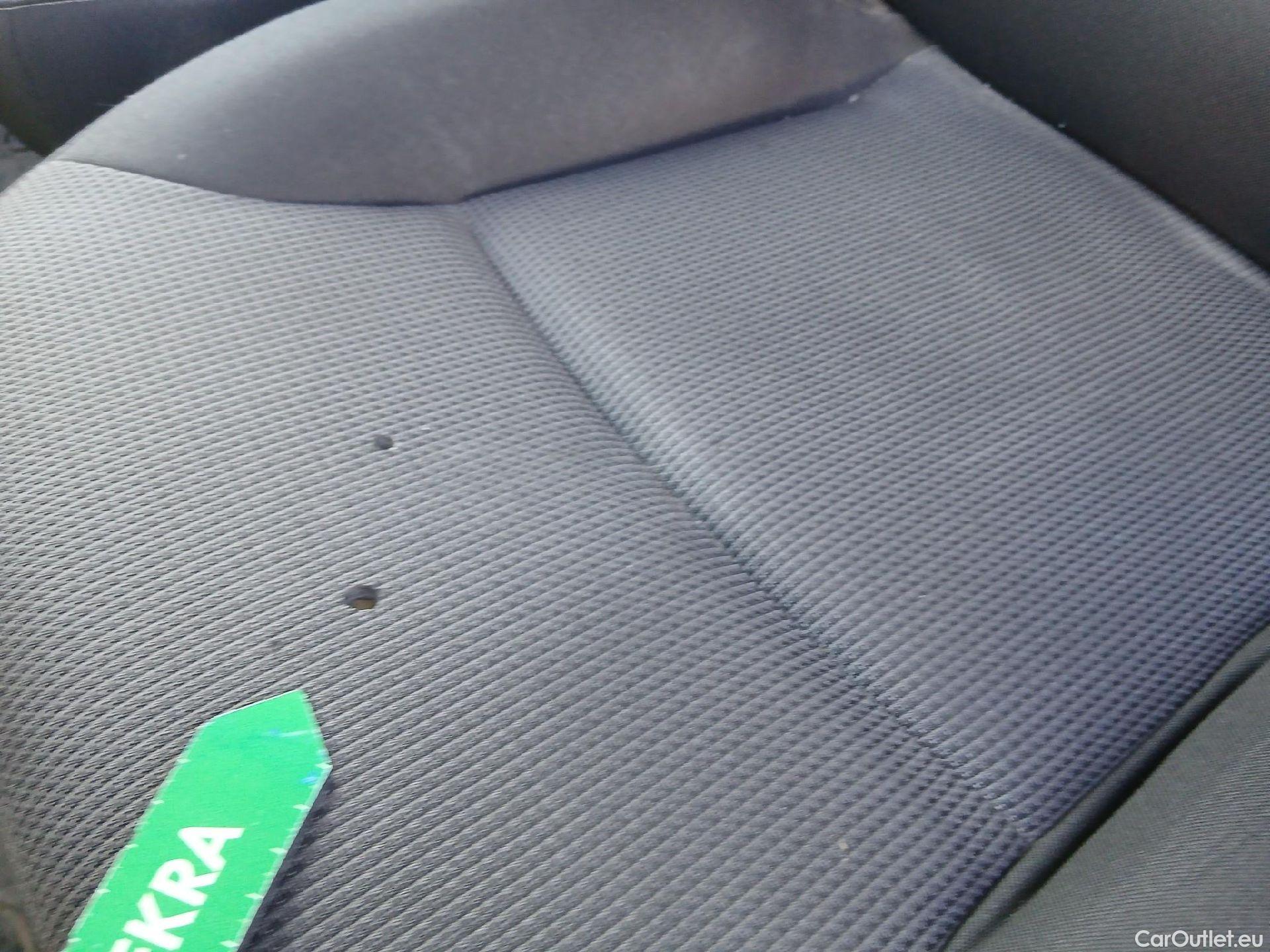  Renault  Trafic RENAULT  / 2019 / 4P / furgón Furgón 27 L1H1 Energy BluedCi 88 kW (AC) #3