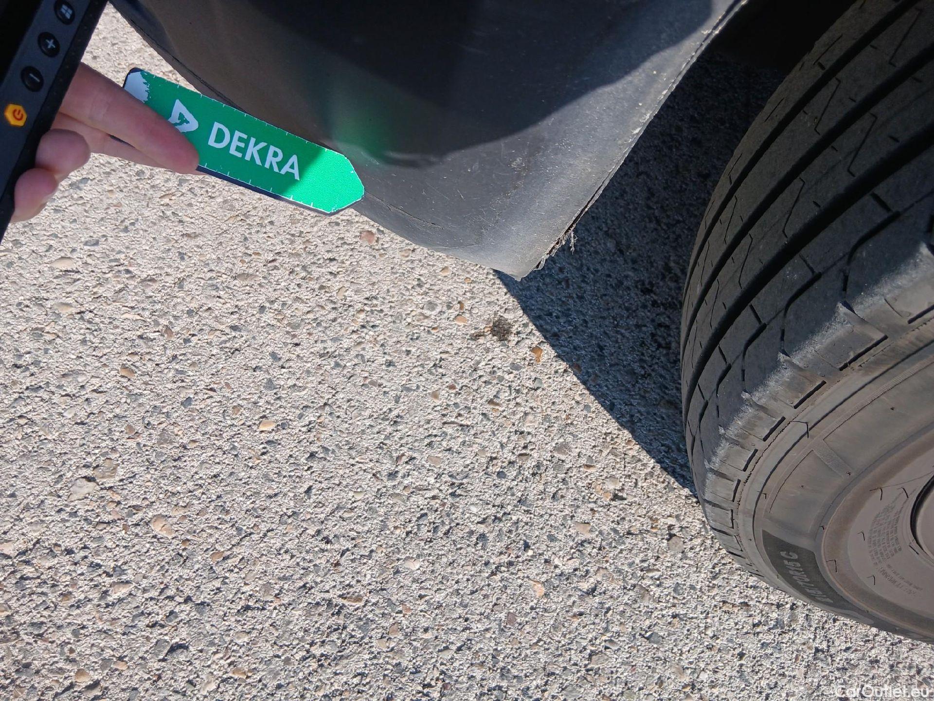  Peugeot  Boxer PEUGEOT  / 2014 / 4P / combi Combi 5/9 333 L2H2 BHDI 103kW(140CV) S&S #17