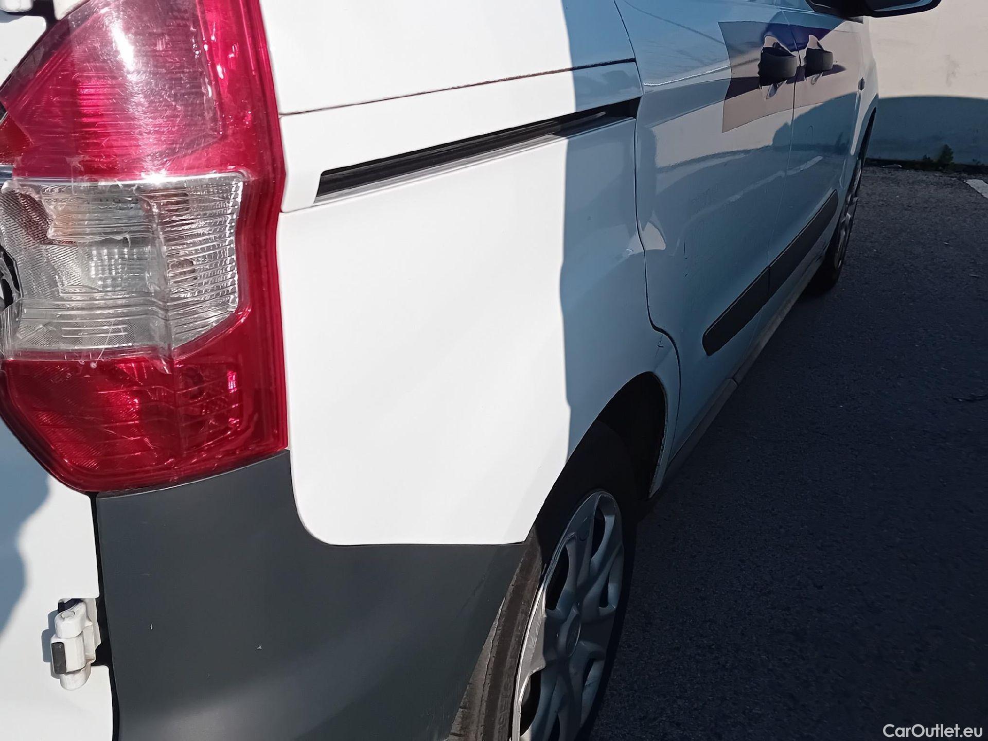  Ford  Transit FORD  Courier/2014/4P/furgón der.turis Van 1.5 TDCi 56kW Trend #26