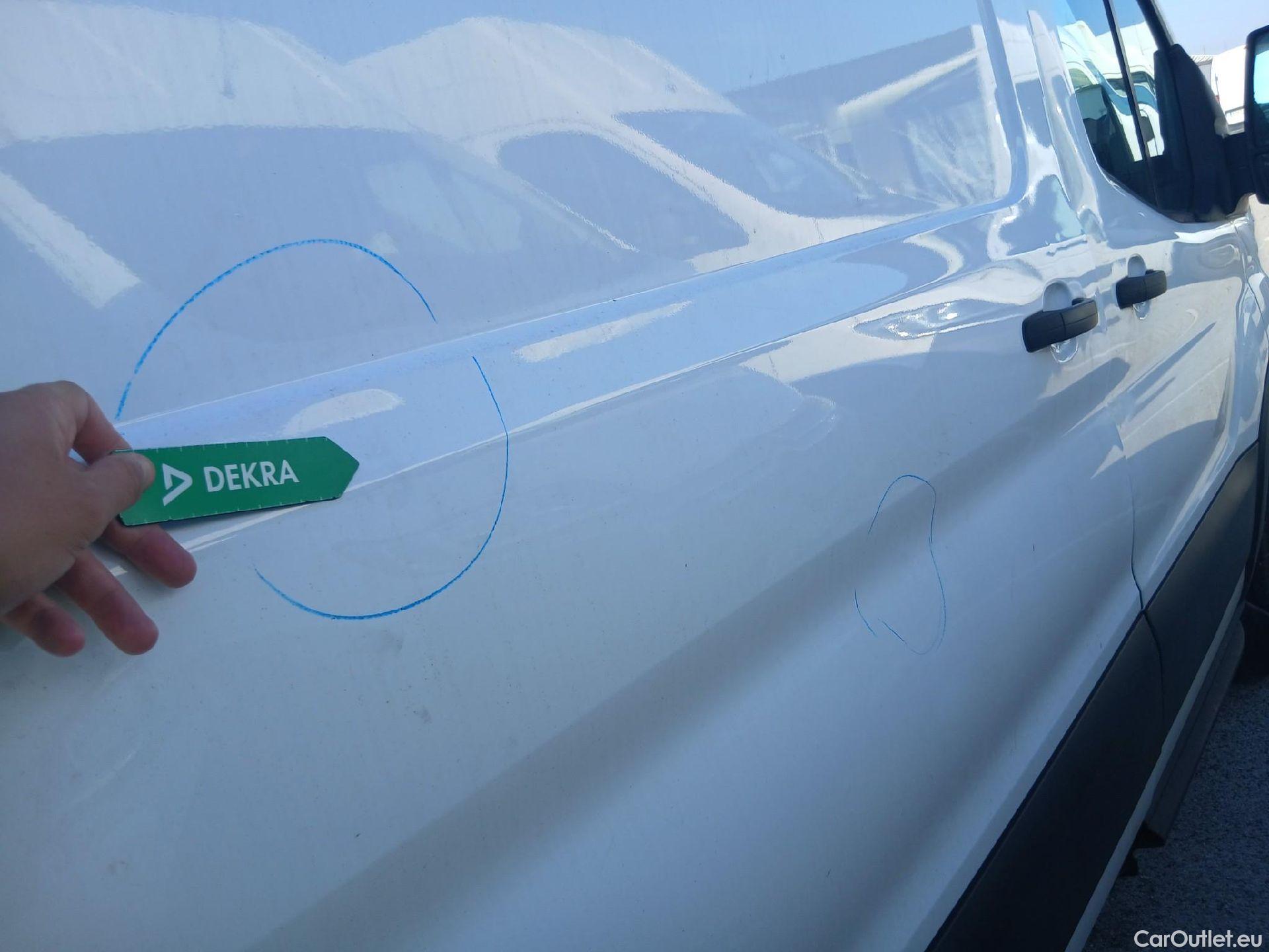  Ford  Transit FORD  / 2013 / 4P / furgón 310 96kW L2H2 Van Trend FWD #30