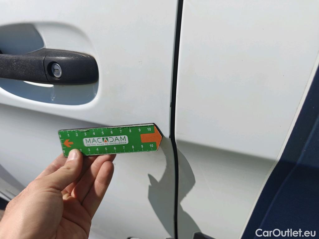  Mercedes  Vito MERCEDES-BENZ  / 2014 / 4P / furgón 111 CDI Larga #37