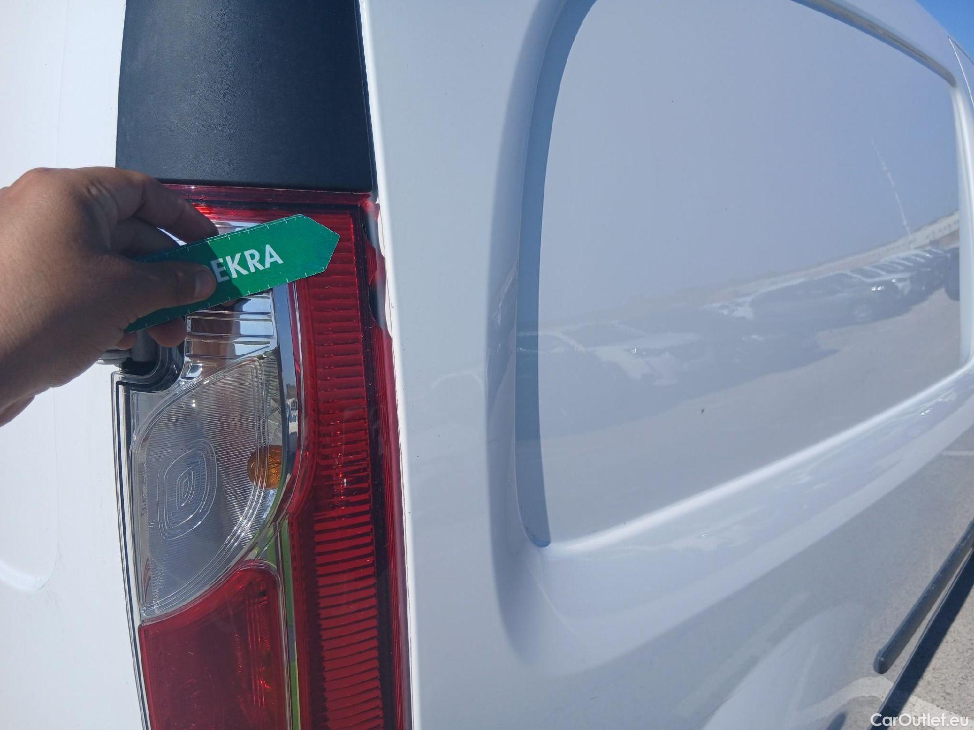  Renault  Kangoo RENAULT  Furgón/2013/3P/furgón derivado de turismo Profesional dCi 55 kW (75 CV) #33