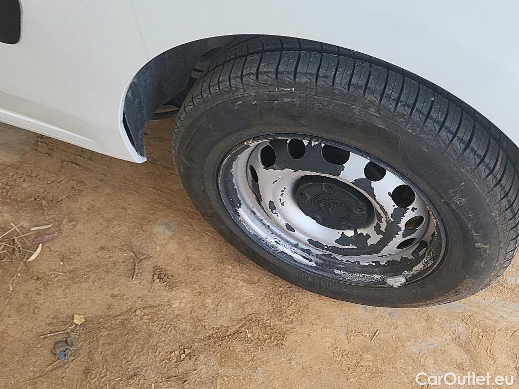  Citroen  Berlingo CITROEN  / 2015 / 4P / combi Multispace LIVE Edit.BlueHDi 74KW (100CV #11