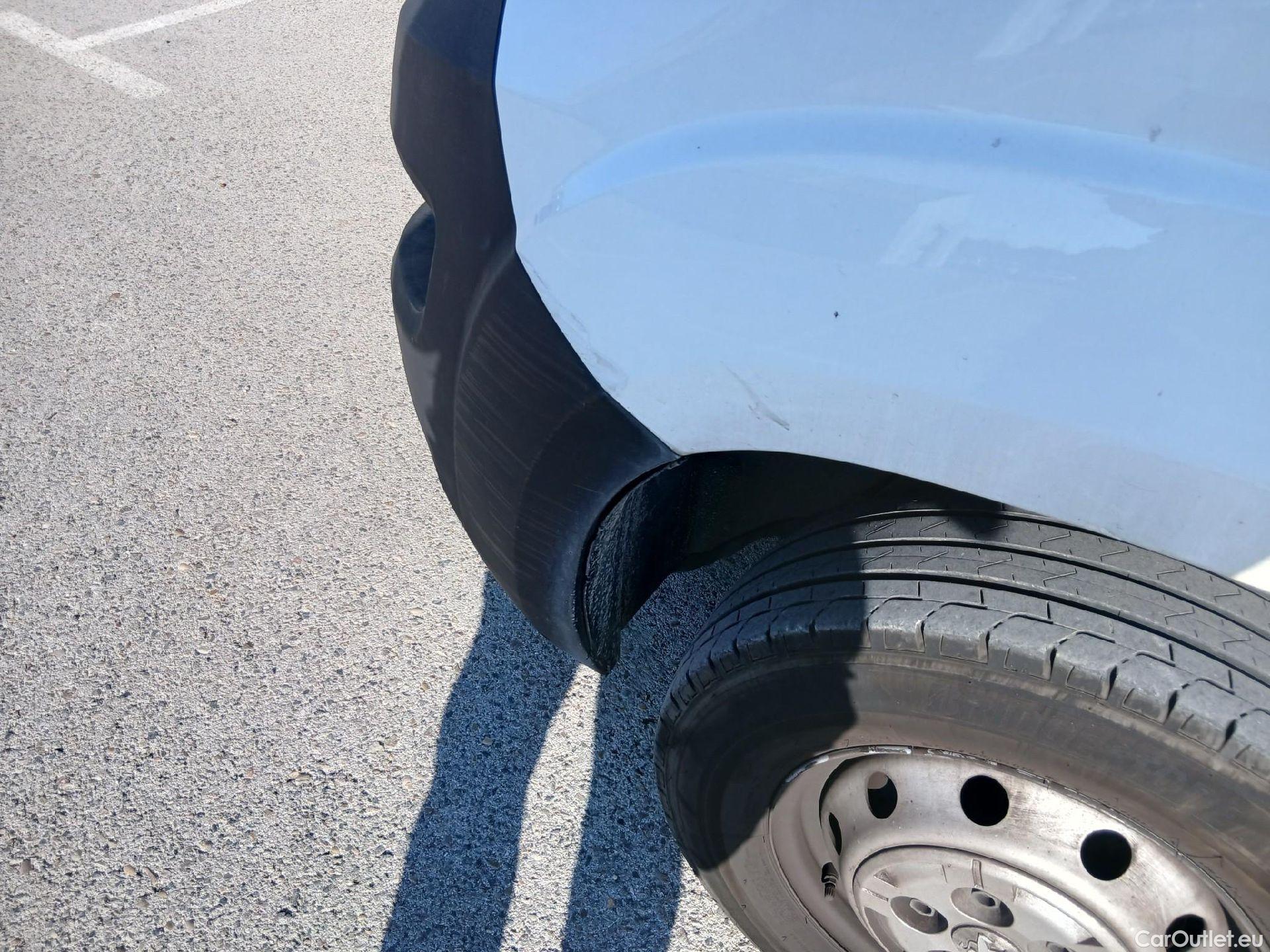  Peugeot  Boxer PEUGEOT  / 2014 / 4P / combi Combi 5/9 333 L2H2 BHDI 103kW(140CV) S&S #19