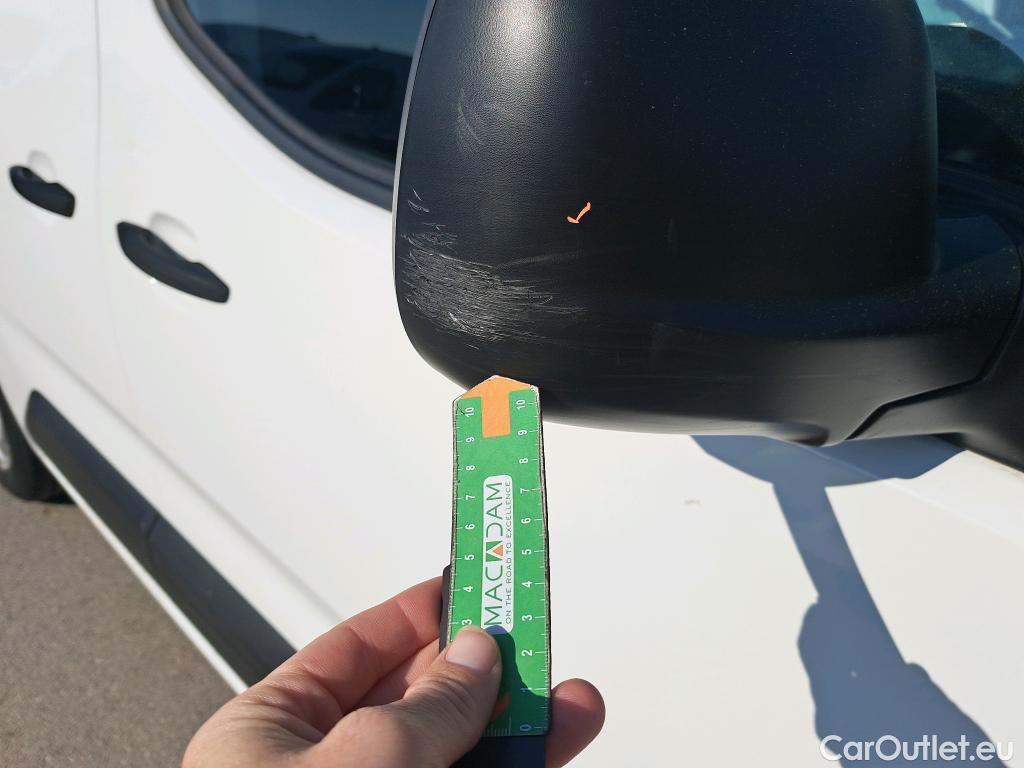  Citroen  Berlingo CITROEN  / 2018 / 4P / furgón derivado de turismo Talla M BlueHDi 100 CLUB #25