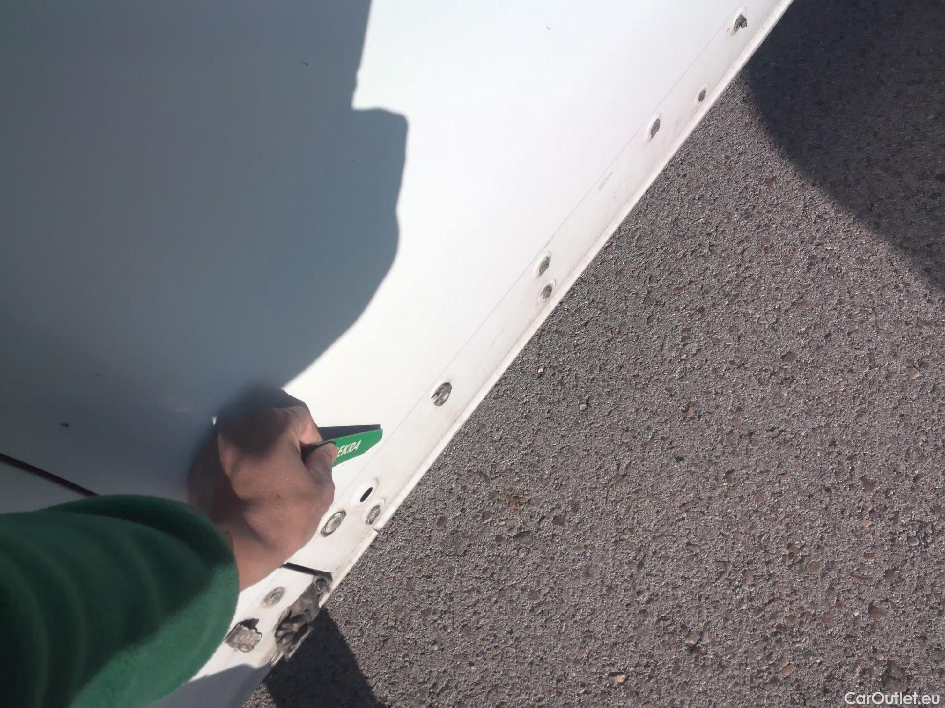  Opel  Vivaro OPEL  / 2019 / 4P / furgón  1.5 Diésel 74kW(100CV)M Std Exp #39