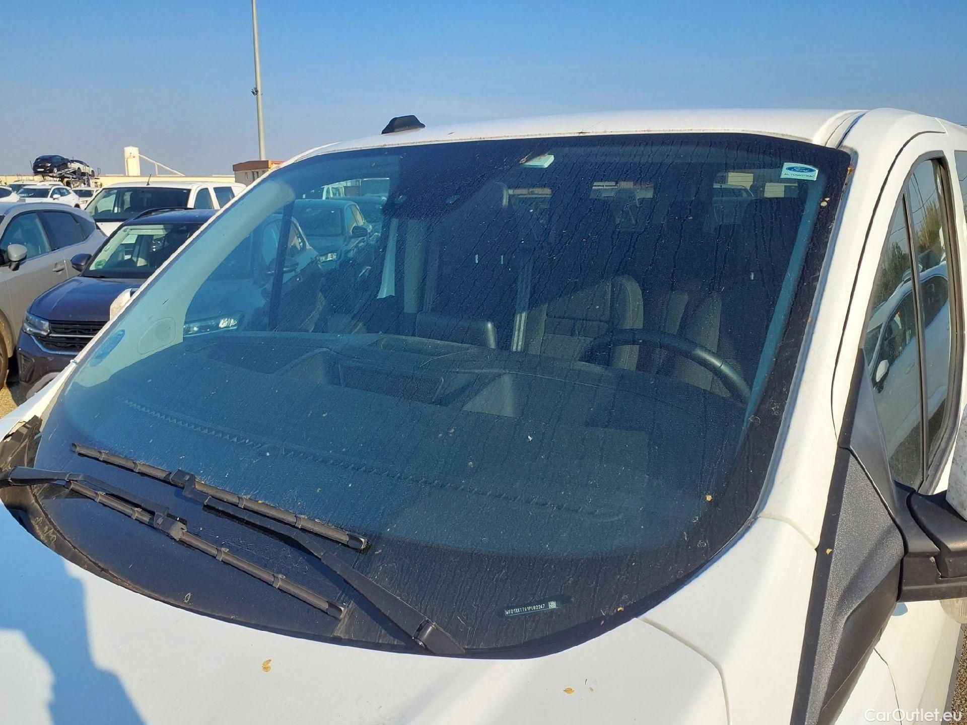  Ford  Transit  Custom Combi / Tourneo Custom 320 L1 Trend 2.0 Ecoblue 150CV MT6 E6d #2