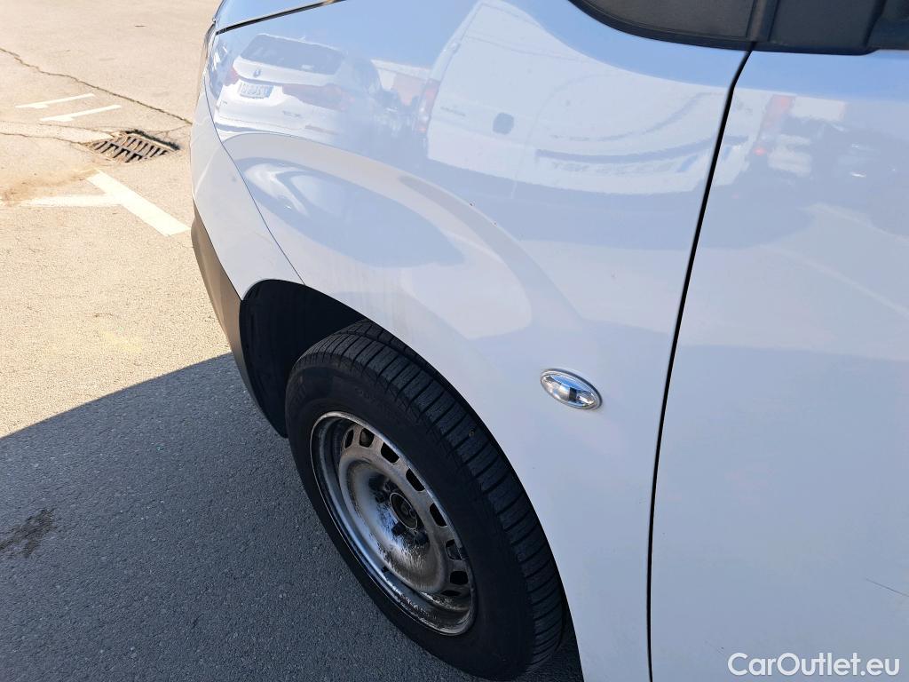  Citroen  Berlingo CITROEN  / 2018 / 4P / furgón derivado de turismo Talla M BlueHDi 100 CLUB #37