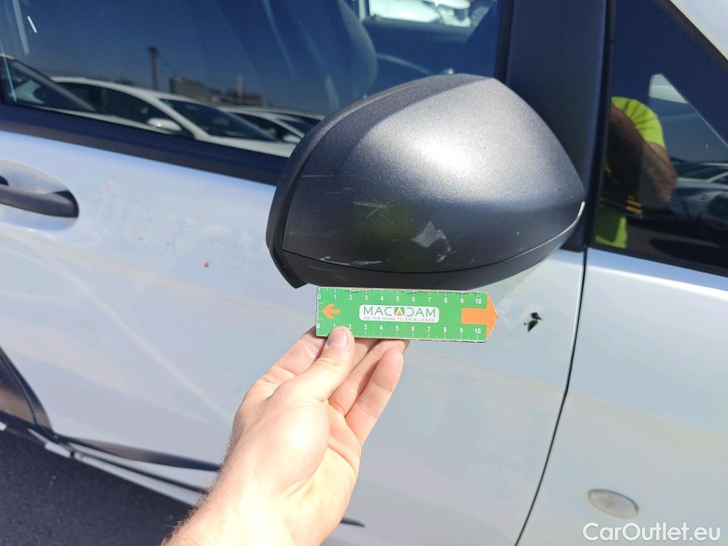  Mercedes  Vito MERCEDES-BENZ  / 2014 / 4P / furgón 111 CDI Larga #42