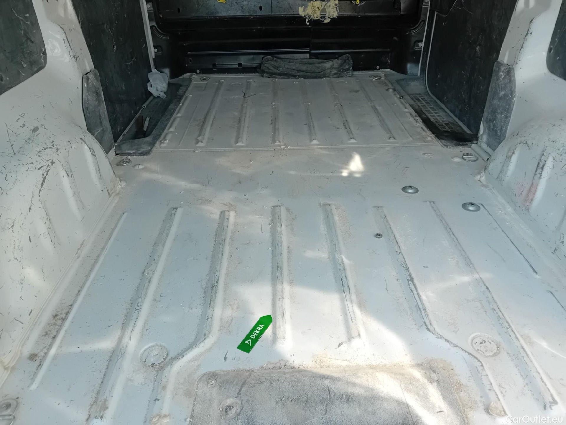  Fiat  Scudo FIAT  / 2021 / 4P / furgón Furgón L2 120cv MT6 Business #25