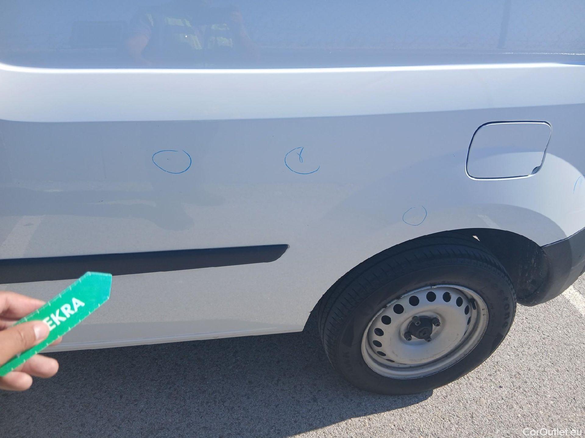  Renault  Kangoo RENAULT  Furgón/2013/3P/furgón derivado de turismo Profesional dCi 55 kW (75 CV) #24