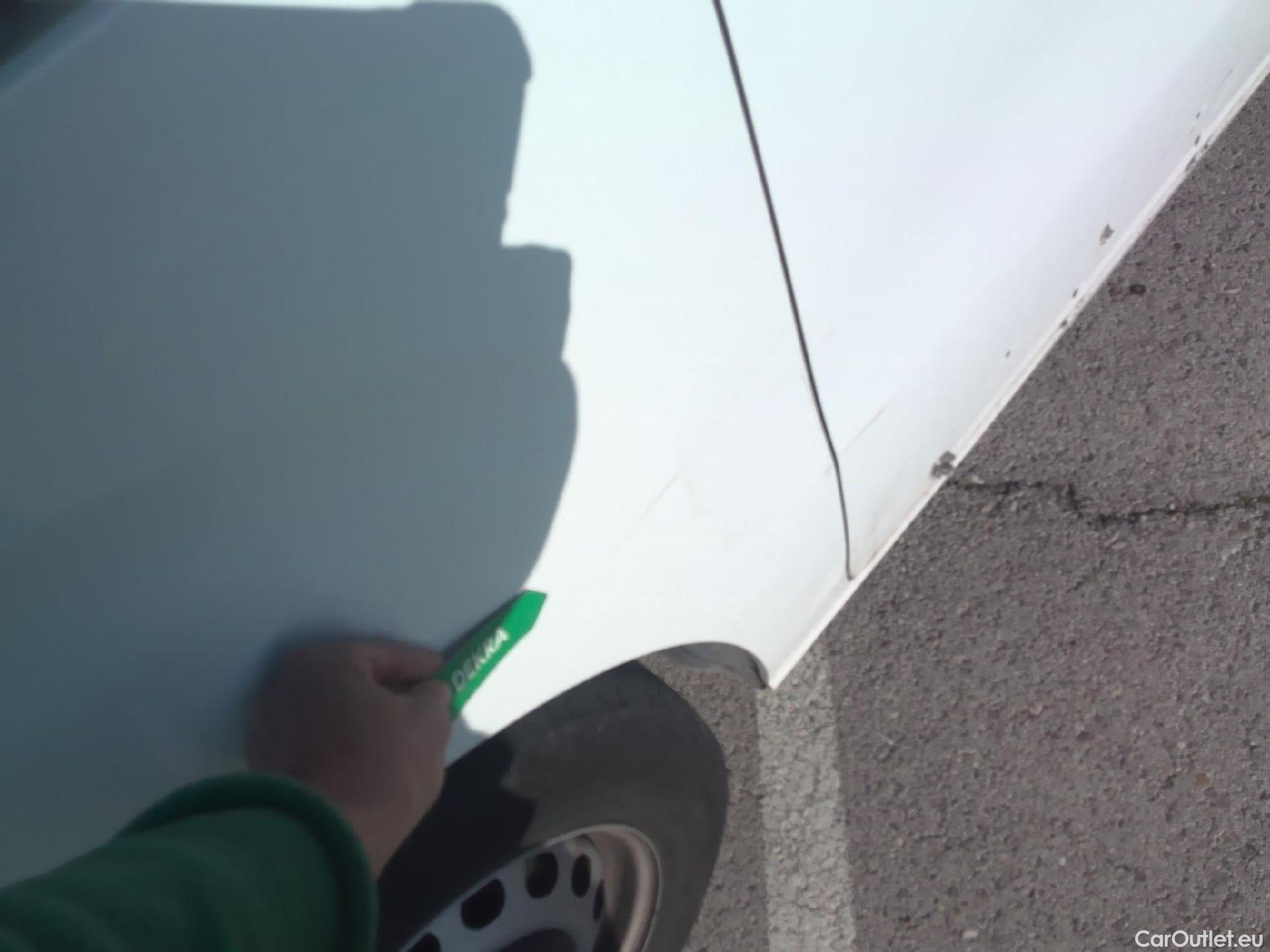  Opel  Vivaro OPEL  / 2019 / 4P / furgón  1.5 Diésel 74kW(100CV)M Std Exp #41