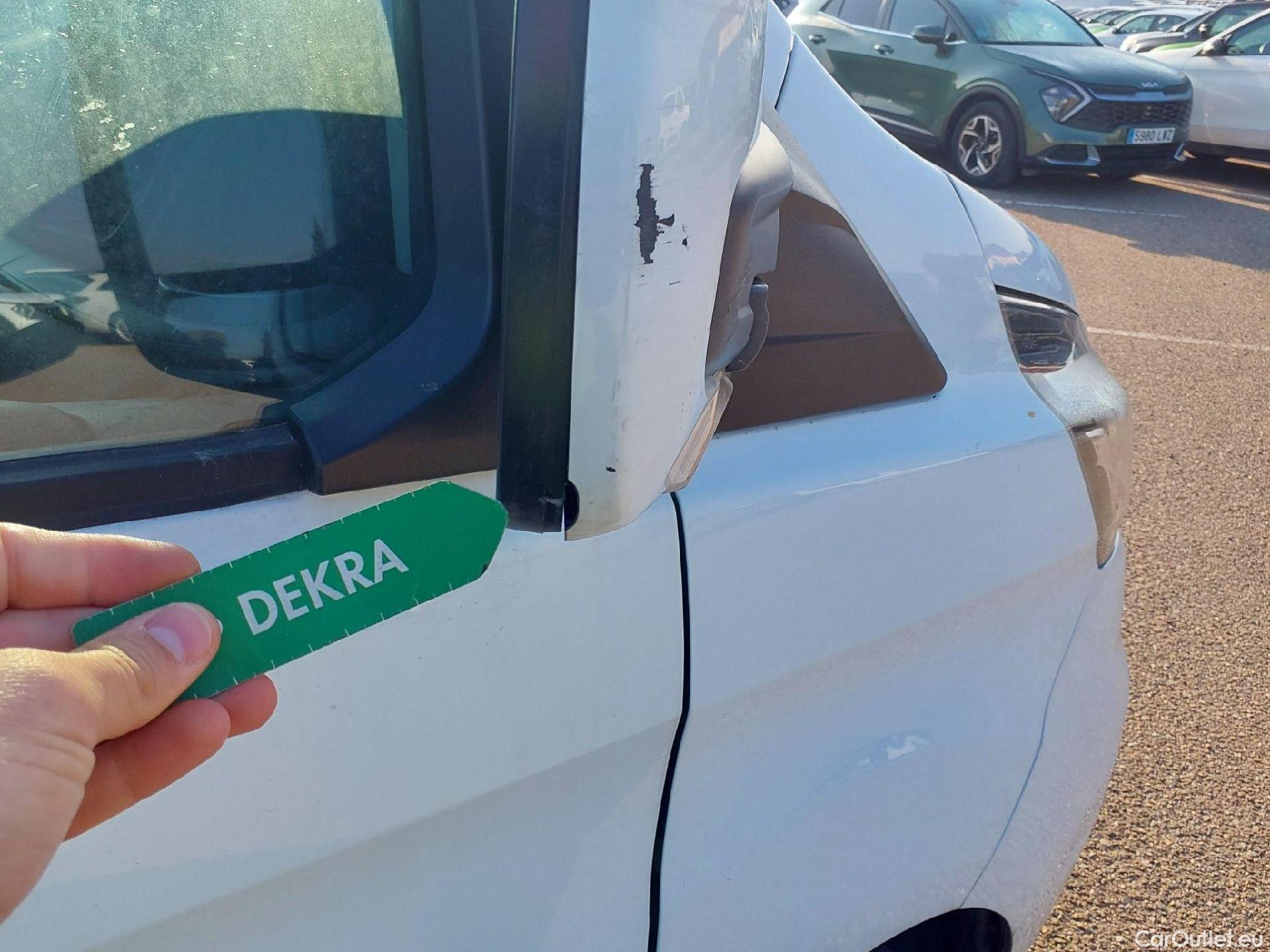  Ford  Transit  Custom Combi / Tourneo Custom 320 L1 Trend 2.0 Ecoblue 150CV MT6 E6d #16