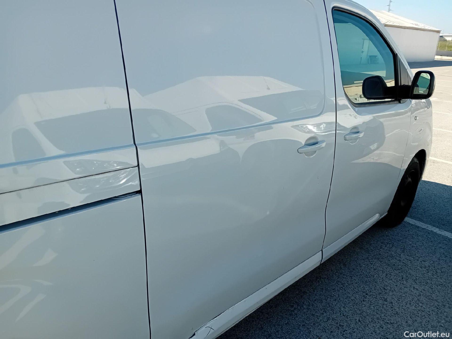  Fiat  Scudo FIAT  / 2021 / 4P / furgón Furgón L2 120cv MT6 Business #41