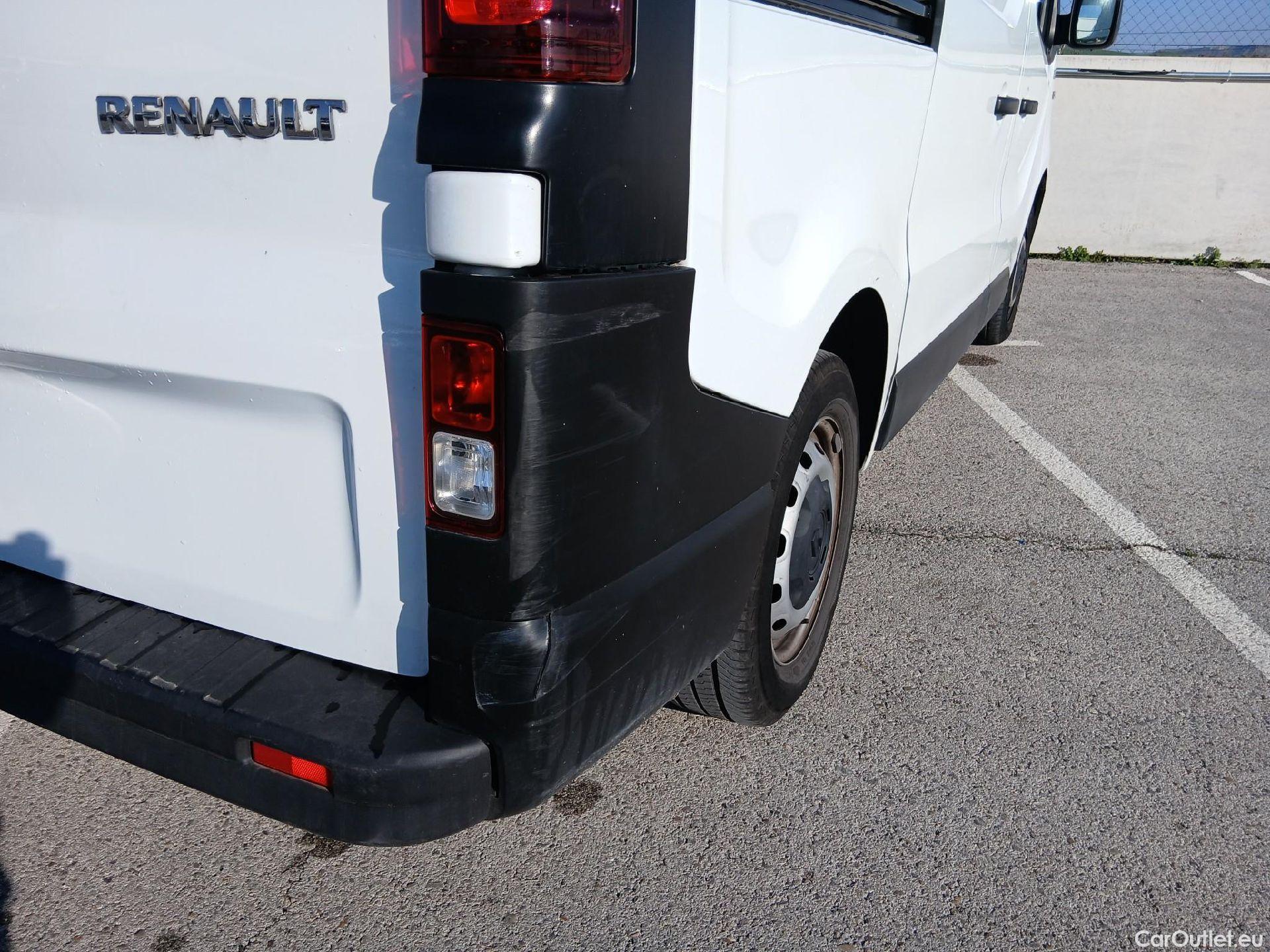  Renault  Trafic RENAULT  / 2019 / 4P / furgón Furgón 27 L1H1 Energy BluedCi 88 kW (AC) #32