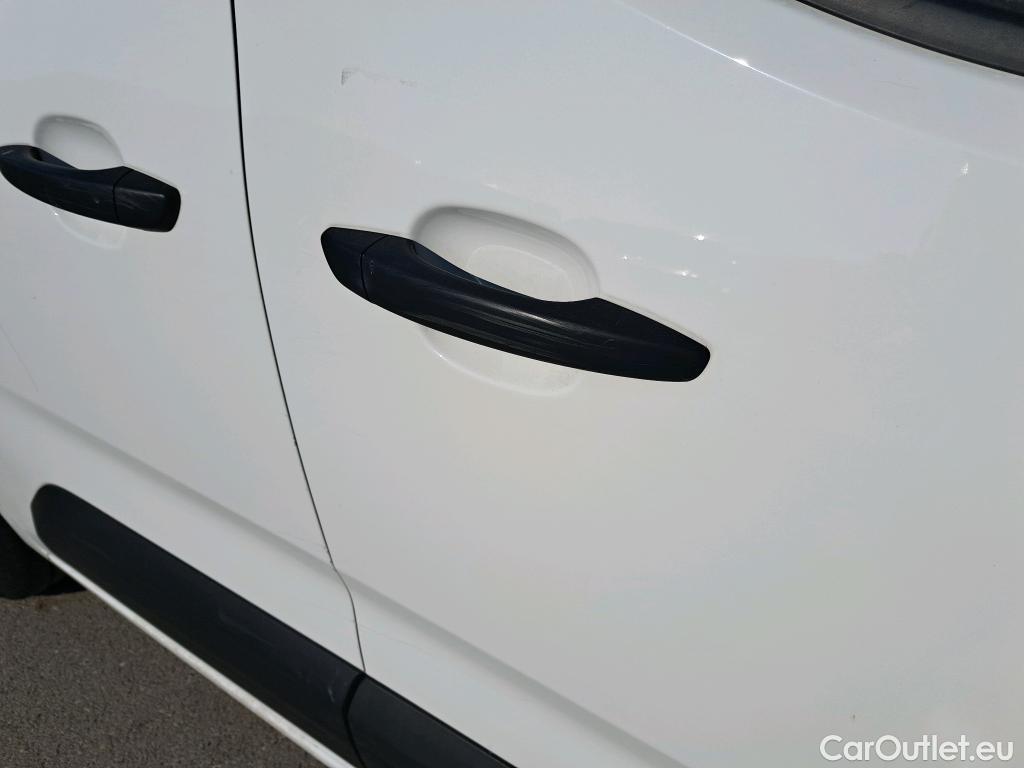  Citroen  Berlingo CITROEN  / 2018 / 4P / furgón derivado de turismo Talla M BlueHDi 100 CLUB #33