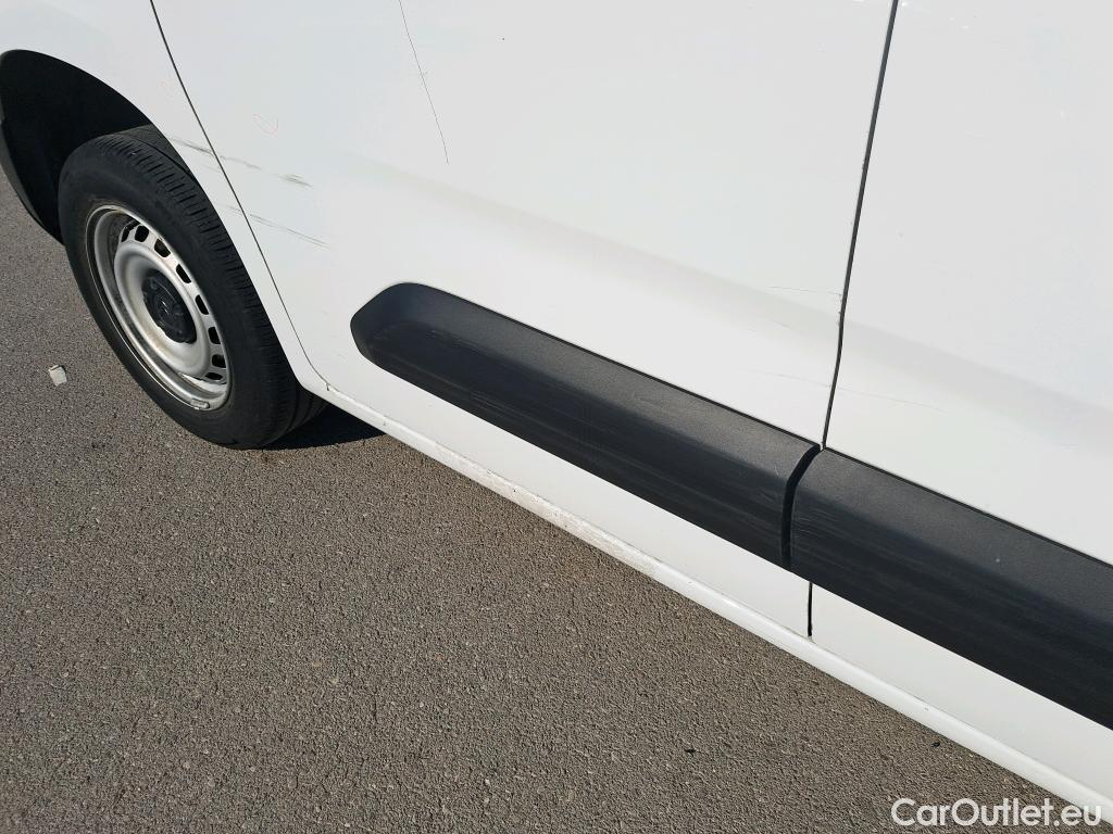  Citroen  Berlingo CITROEN  / 2018 / 4P / furgón derivado de turismo Talla M BlueHDi 100 CLUB #27