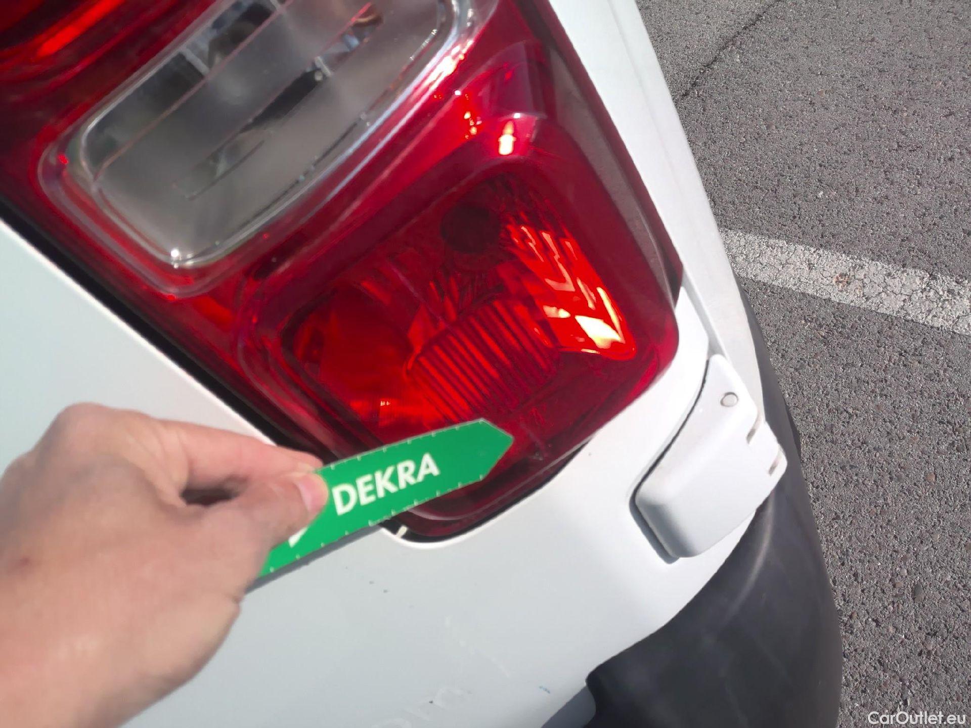  Opel  Vivaro OPEL  / 2019 / 4P / furgón  1.5 Diésel 74kW(100CV)M Std Exp #35