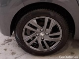  Peugeot  208 PEUGEOT  / 2019 / 5P / BERLINA ACTIVE PACK BLUEHDI 100 S/S #18