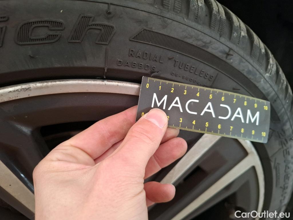  Bmw  Serie 1 BMW Série 1 5p Berline 116d BVA8 Business Design #21