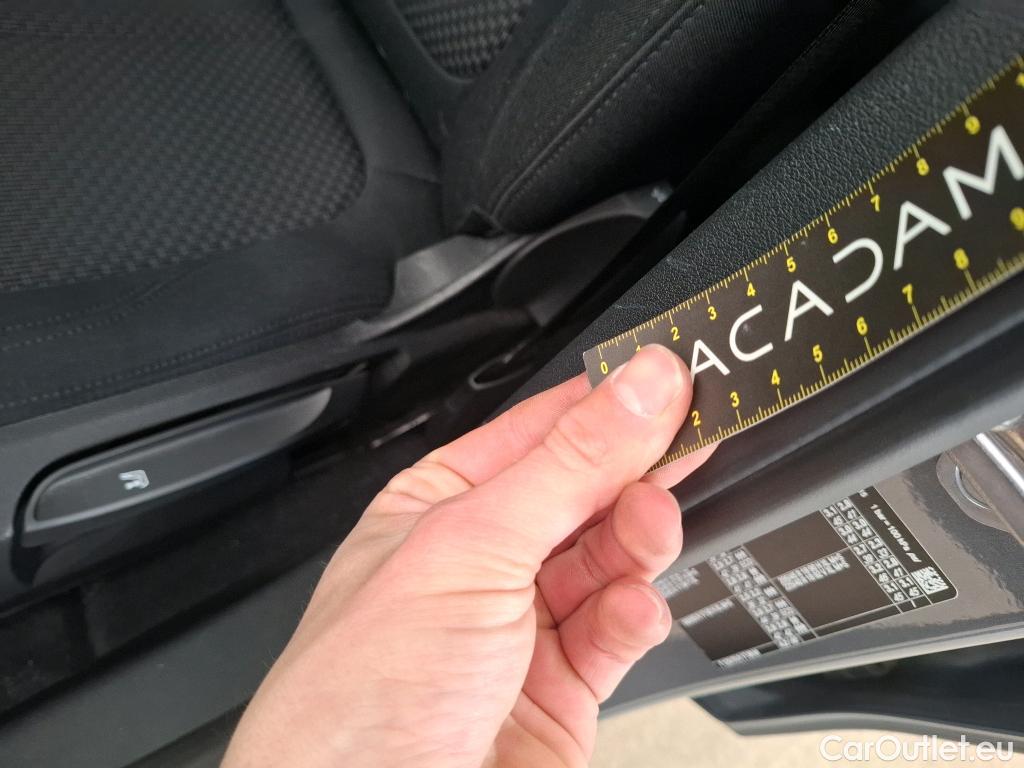  Bmw  Serie 1 BMW Série 1 5p Berline 116d BVA8 Business Design #78