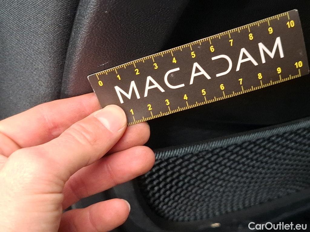  Bmw  Serie 1 BMW Série 1 5p Berline 116d BVA8 Business Design #38