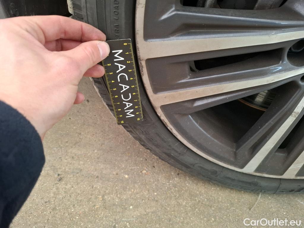  Bmw  Serie 1 BMW Série 1 5p Berline 116d BVA8 Business Design #74