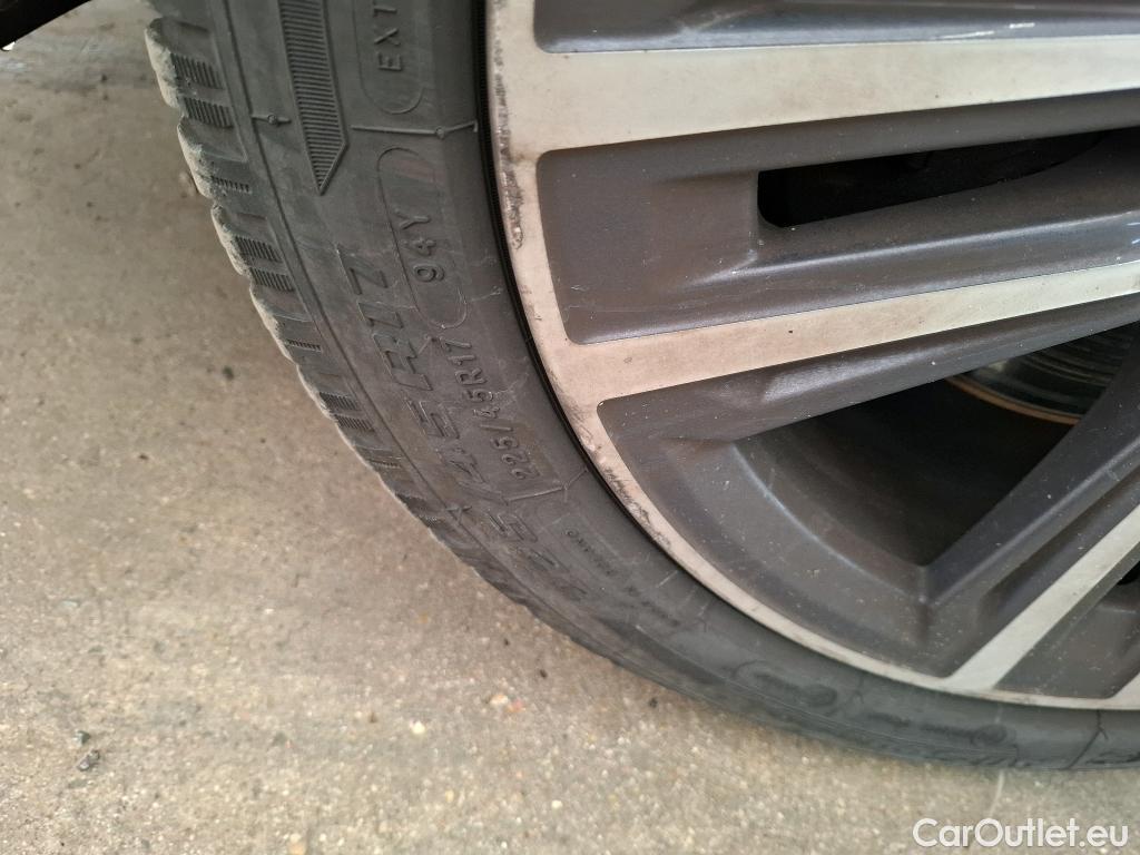  Bmw  Serie 1 BMW Série 1 5p Berline 116d BVA8 Business Design #22