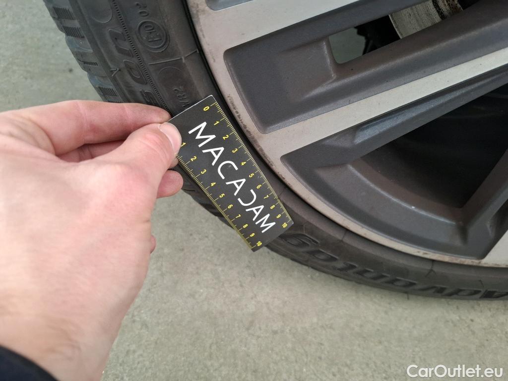  Bmw  Serie 1 BMW Série 1 5p Berline 116d BVA8 Business Design #28