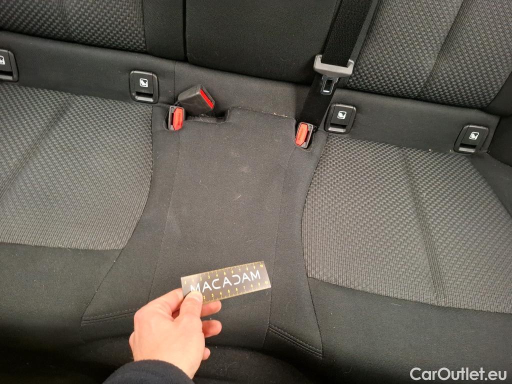  Bmw  Serie 1 BMW Série 1 5p Berline 116d BVA8 Business Design #45