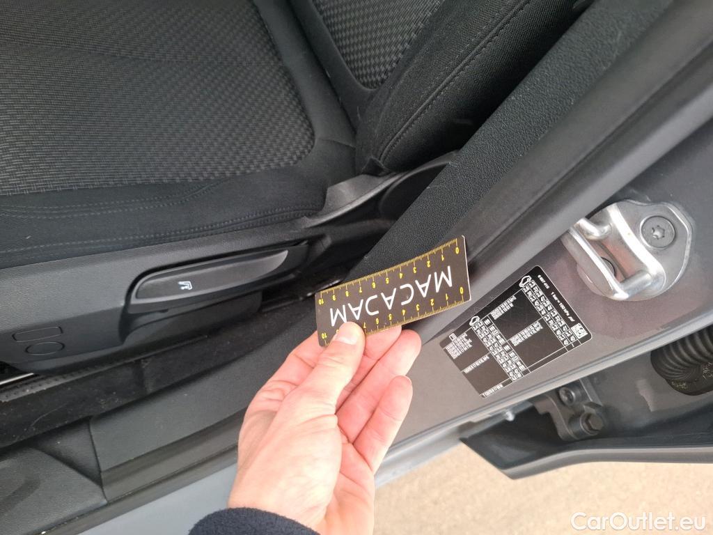  Bmw  Serie 1 BMW Série 1 5p Berline 116d BVA8 Business Design #77