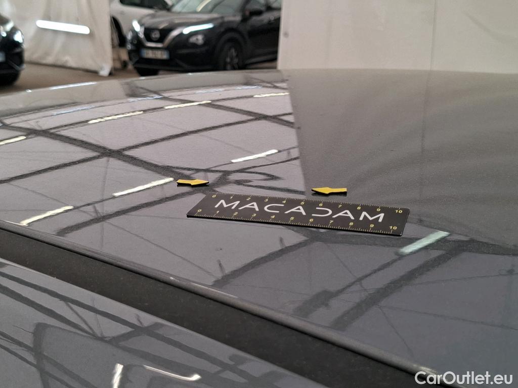  Bmw  Serie 1 BMW Série 1 5p Berline 116d BVA8 Business Design #40