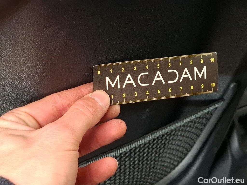  Bmw  Serie 1 BMW Série 1 5p Berline 116d BVA8 Business Design #37