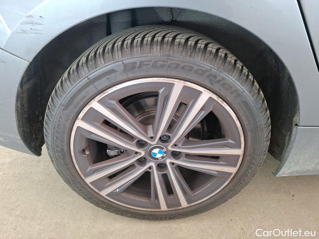  Bmw  Serie 1 BMW Série 1 5p Berline 116d BVA8 Business Design #24