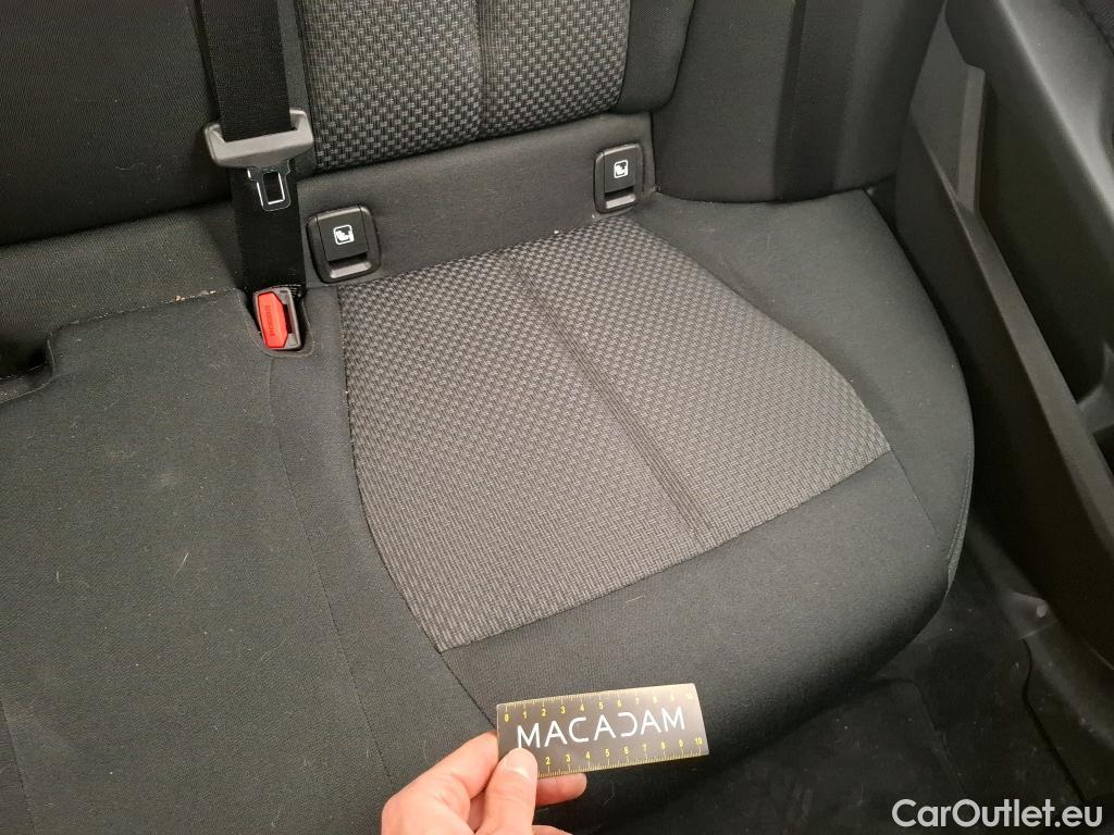  Bmw  Serie 1 BMW Série 1 5p Berline 116d BVA8 Business Design #46