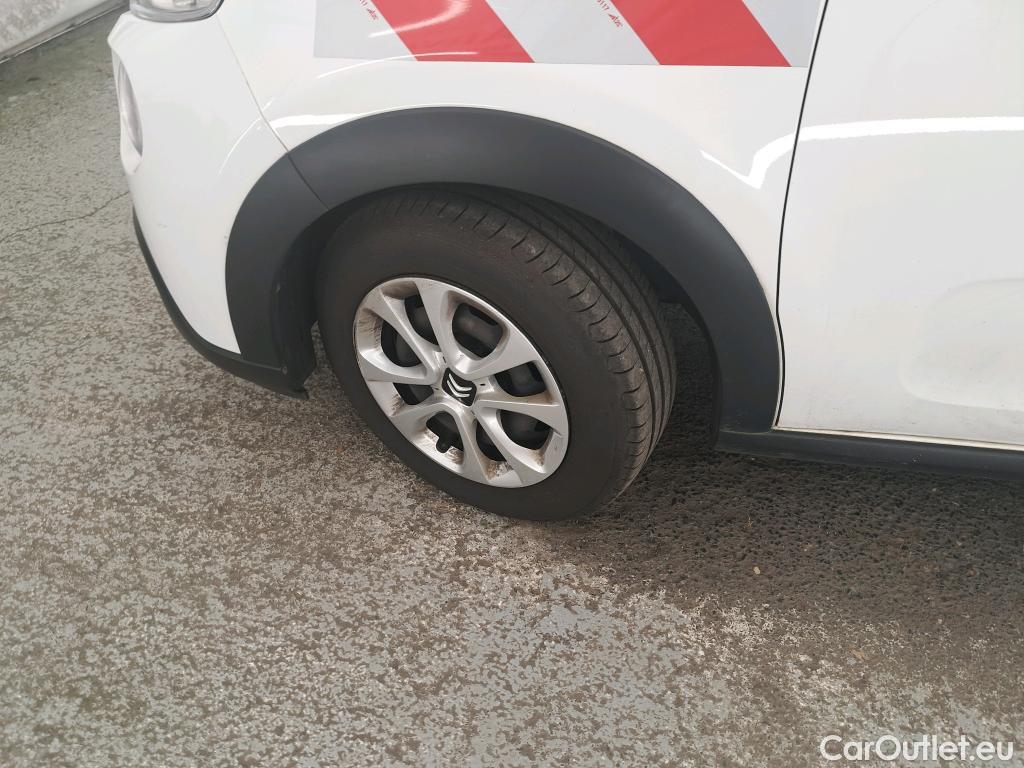  Citroen  C3  Société Feel 1.5 BlueHDI 100CV BVM5 E6dT #1