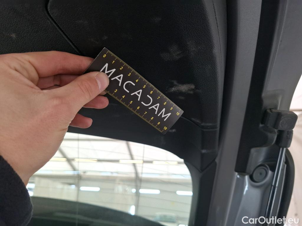  Bmw  Serie 1 BMW Série 1 5p Berline 116d BVA8 Business Design #67