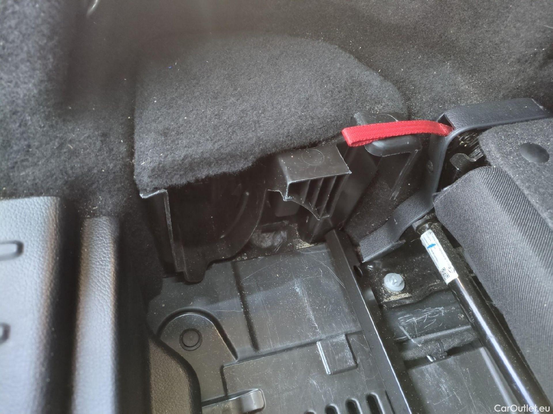  Mercedes  GLB MERCEDES-BENZ  / 2019 / 5P / SUV  200 d AMG Line #7