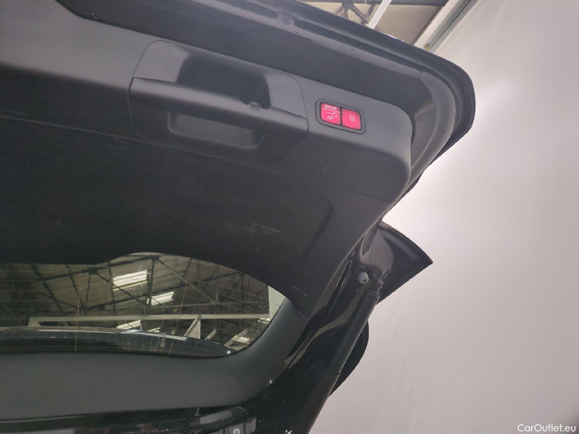  Mercedes  GLB MERCEDES-BENZ  / 2019 / 5P / SUV  200 d AMG Line #22