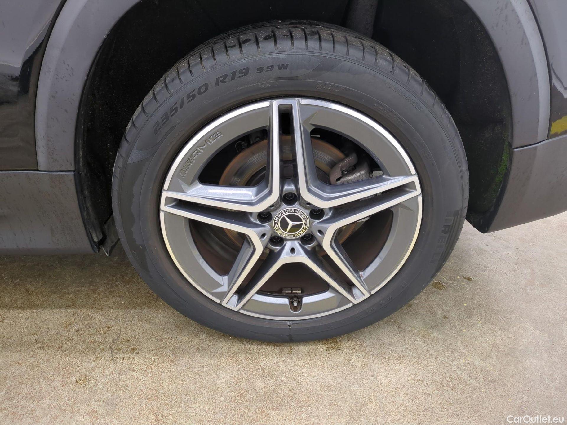  Mercedes  GLB MERCEDES-BENZ  / 2019 / 5P / SUV  200 d AMG Line #8