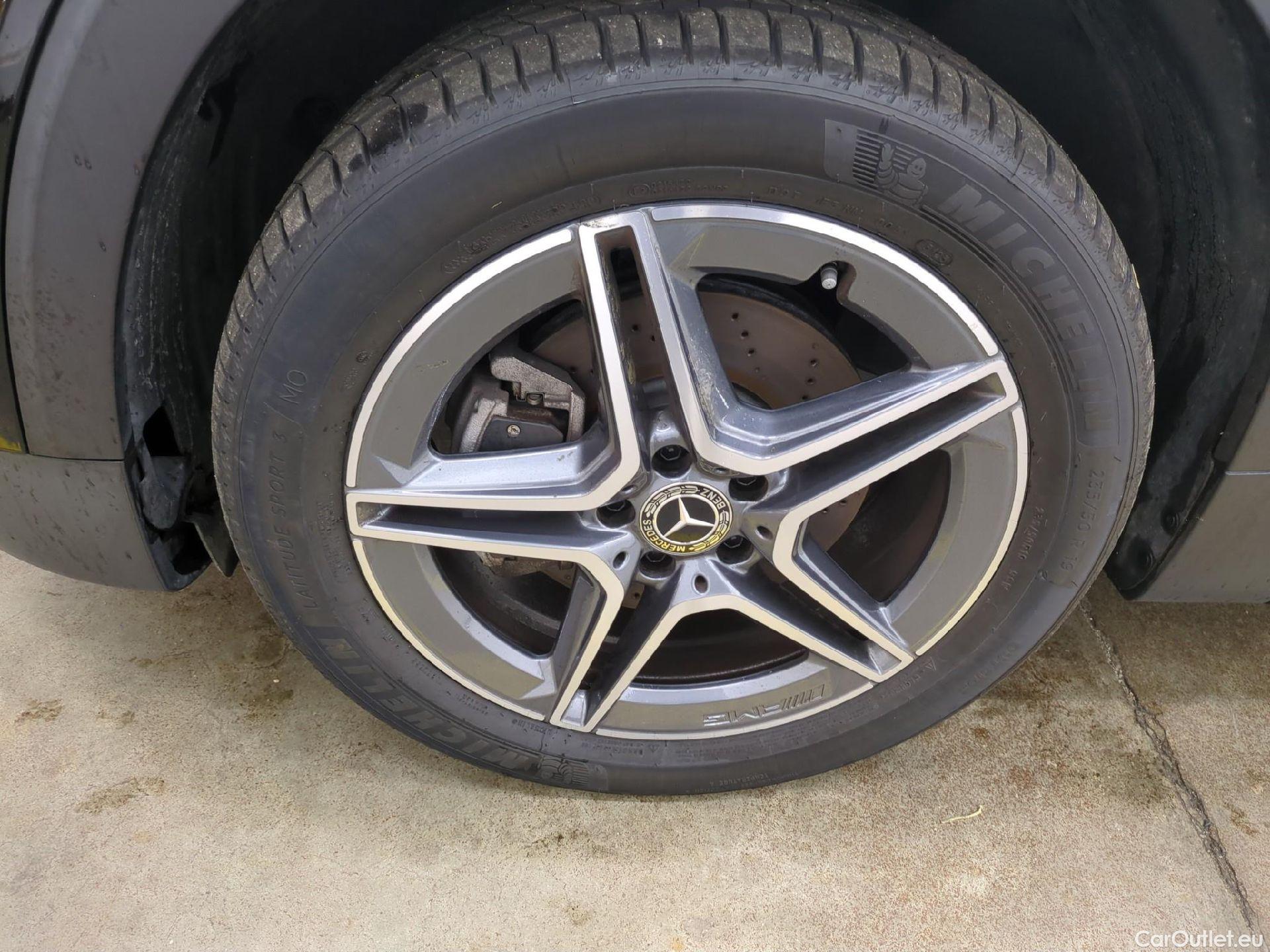  Mercedes  GLB MERCEDES-BENZ  / 2019 / 5P / SUV  200 d AMG Line #1