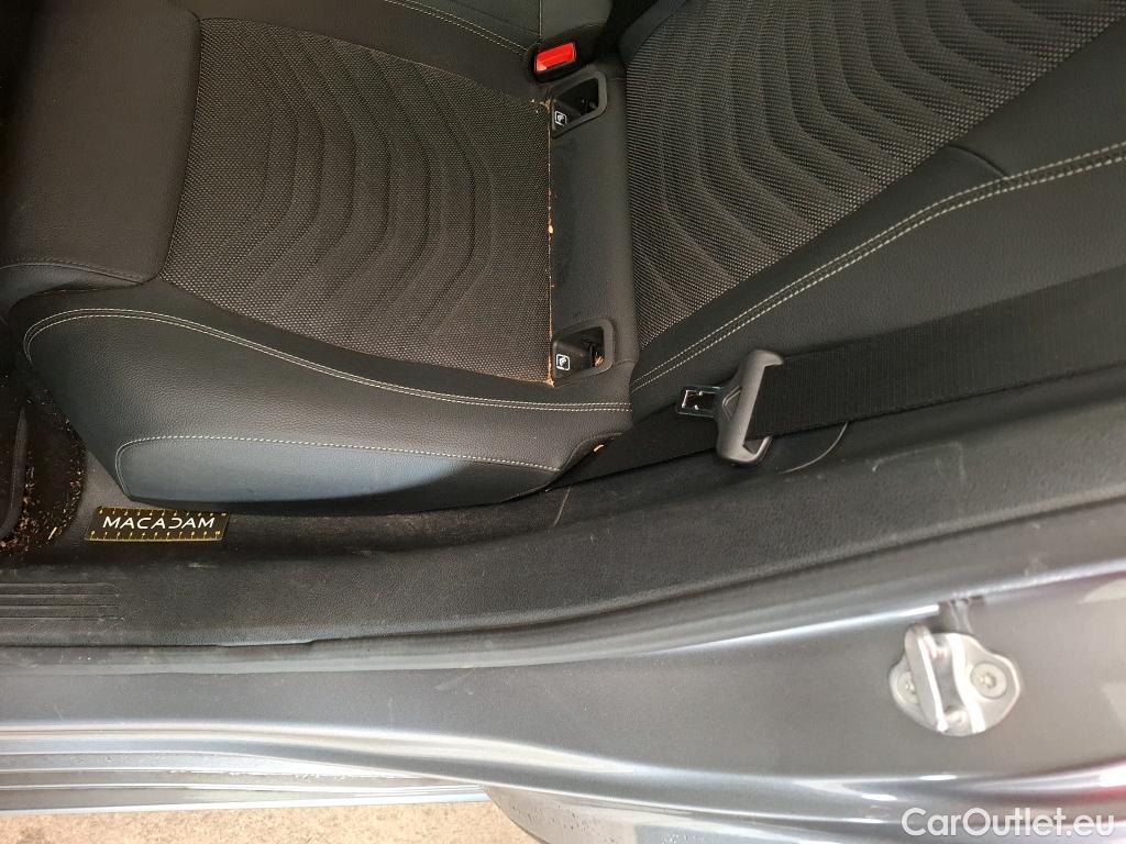  Mercedes  A-Klasse MERCEDES-BENZ Classe A Compact 2018 5P Berline A 250 e Business Line 8GDCT #12